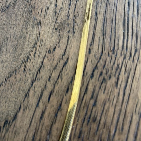NWT! Anthopologie Flat Gold Herringbone Necklace - Picture 7 of 9